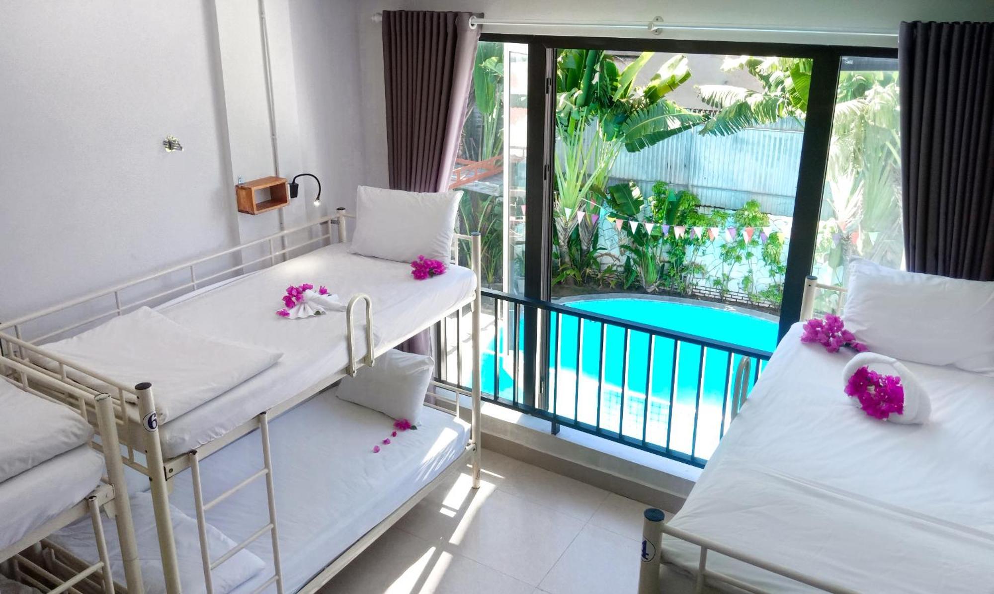 Bed Station Hostel & Pool Bar Hoi An " Former Sunflower" Exterior photo